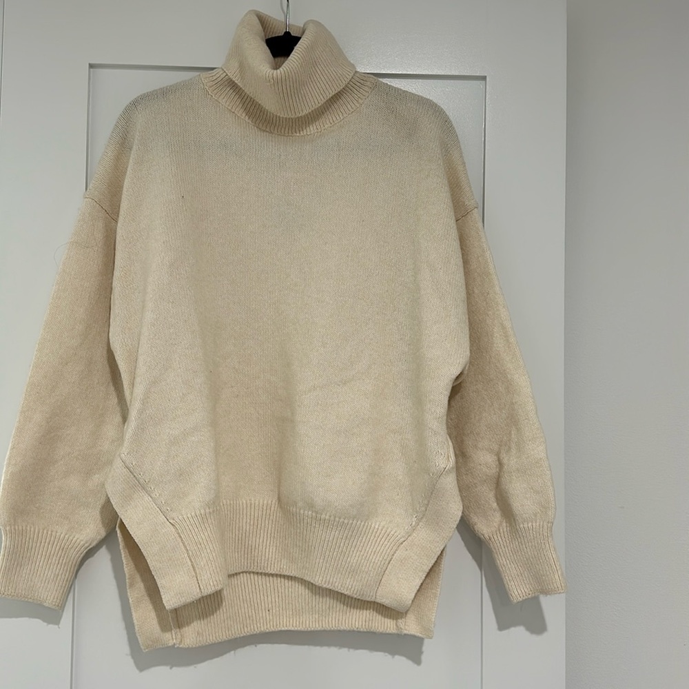 H&M Sweater
